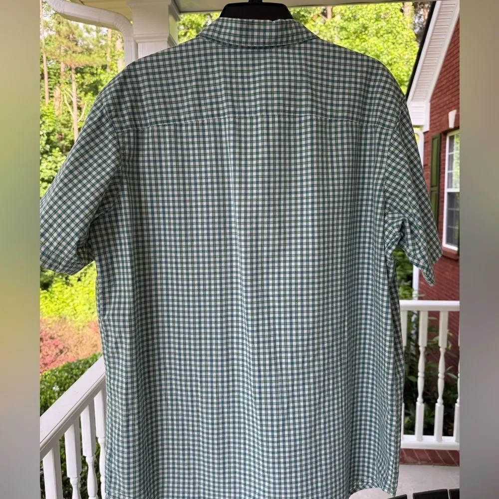 Columbia Green Casual Button Down Shirt with Gingham Pattern